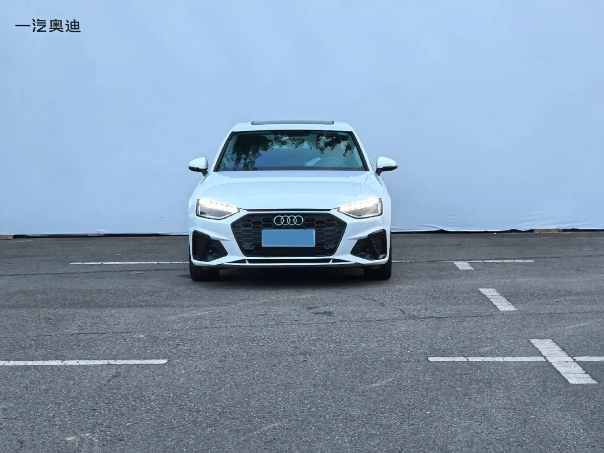 2020 Audi A4L 2.0T 190HP L4 7DCT,autocango,china used car exporter,china ev exporter,chinese used car exporter,chinese used ev exporter