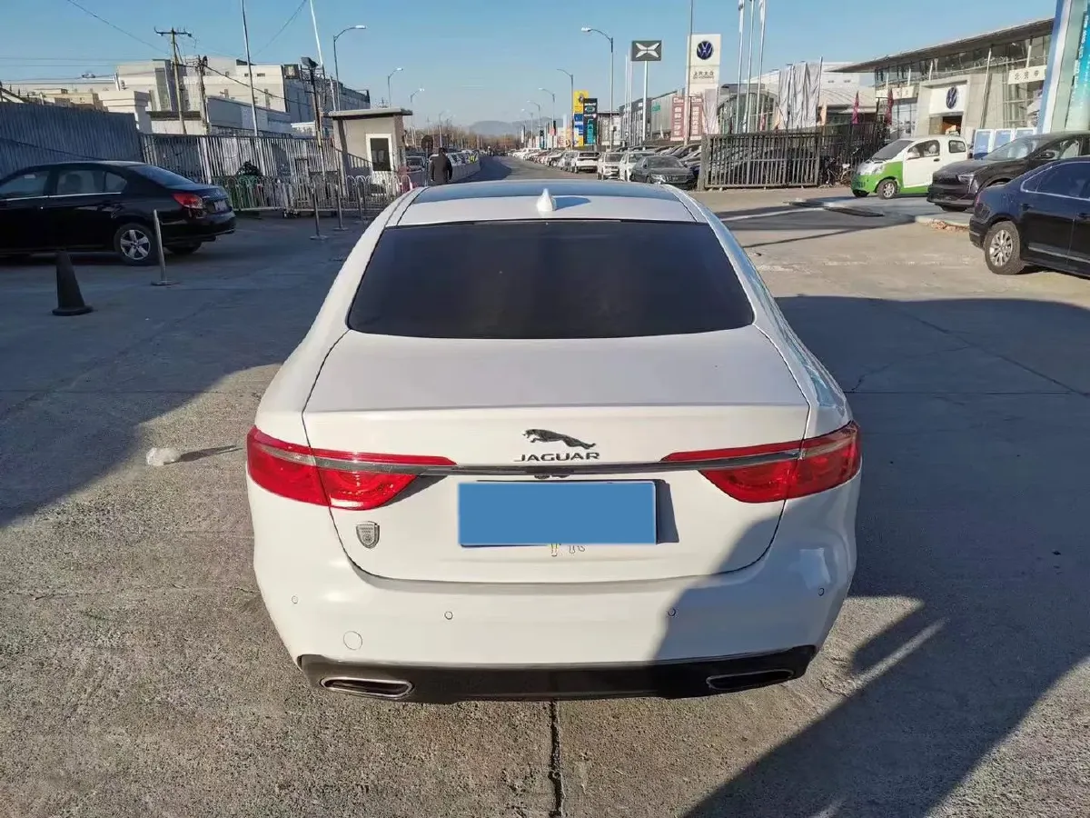 2017 Jaguar XFL 2.0T 200HP L4 8AT,autocango,china used car exporter,china ev exporter,chinese used car exporter,chinese used ev exporter