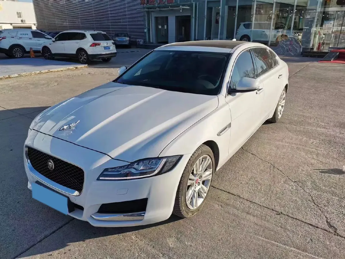2017 Jaguar XFL 2.0T 200HP L4 8AT,autocango,china used car exporter,china ev exporter,chinese used car exporter,chinese used ev exporter