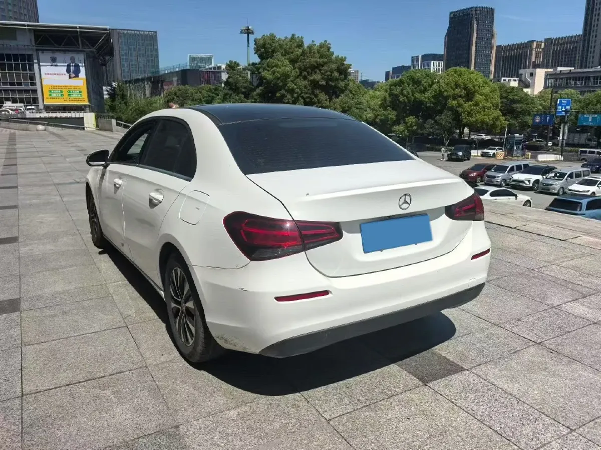 2020 Mercedes-Benz A Class 1.3T 136HP L4 7DCT,autocango,china used car exporter,china ev exporter,chinese used car exporter,chinese used ev exporter