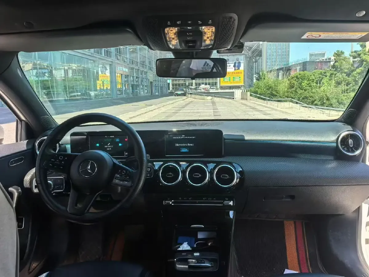 2020 Mercedes-Benz A Class 1.3T 136HP L4 7DCT,autocango,china used car exporter,china ev exporter,chinese used car exporter,chinese used ev exporter