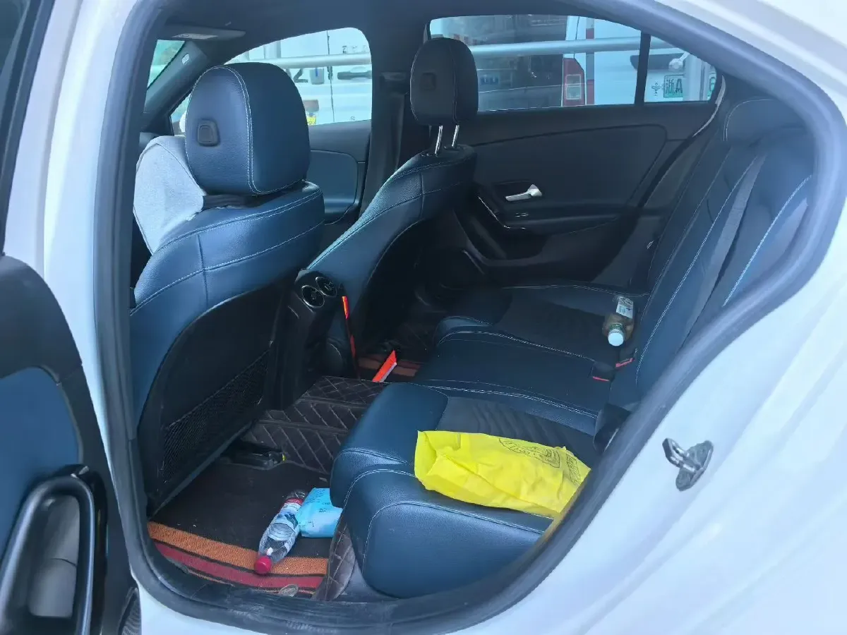 2020 Mercedes-Benz A Class 1.3T 136HP L4 7DCT,autocango,china used car exporter,china ev exporter,chinese used car exporter,chinese used ev exporter