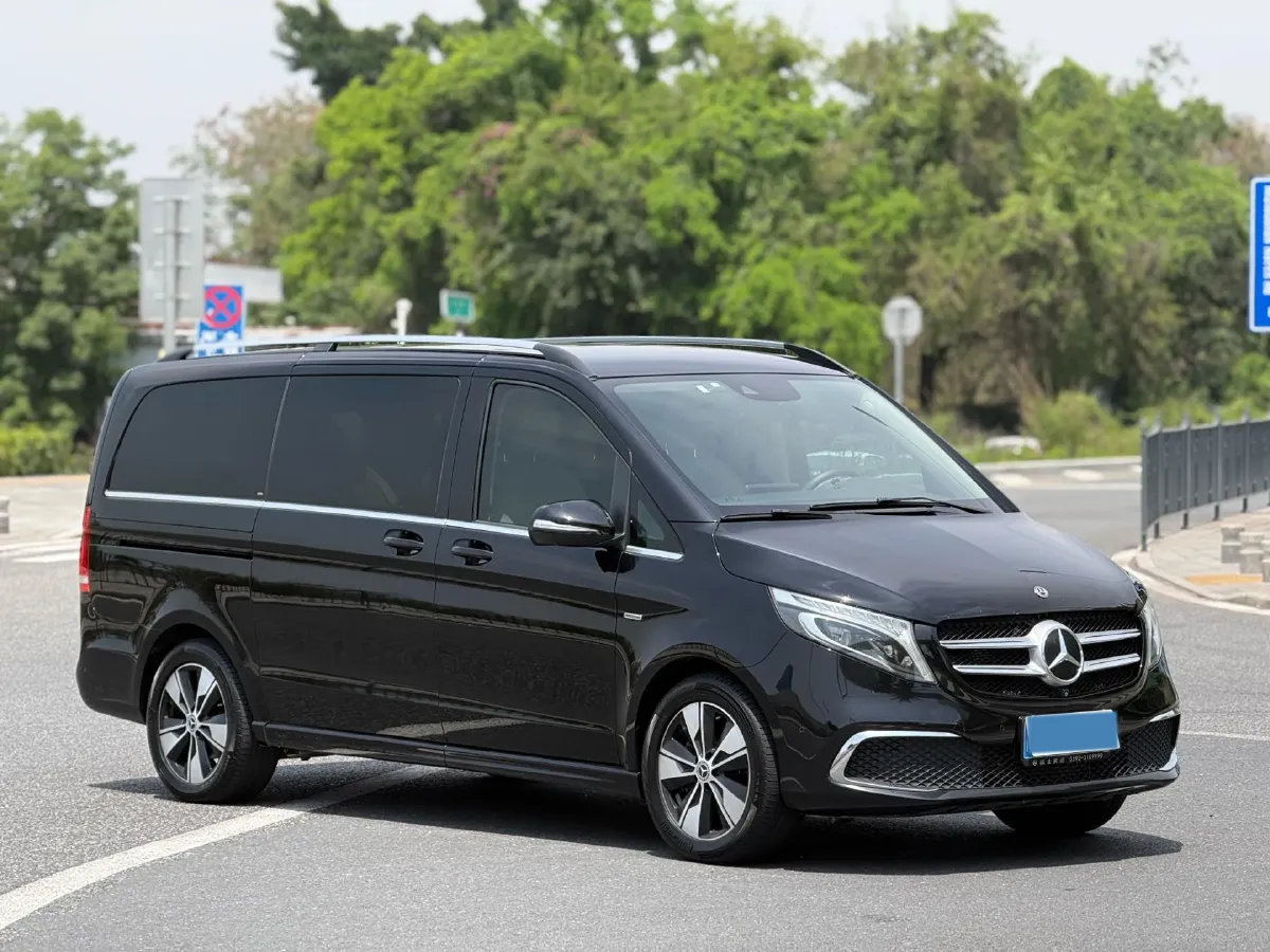 2020 Mercedes-Benz V Class 2.0T 211HP L4 9AT,autocango,china used car exporter,china ev exporter,chinese used car exporter,chinese used ev exporter