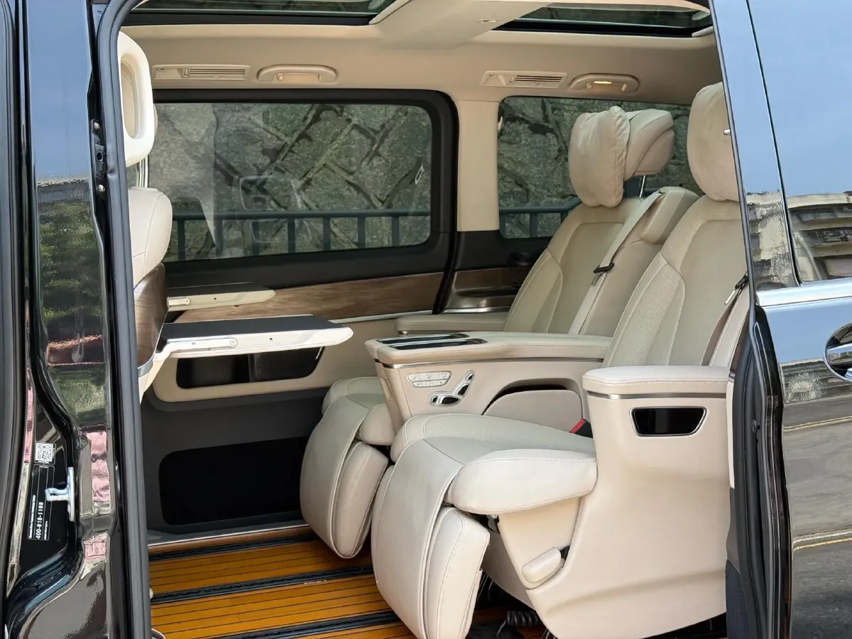 2020 Mercedes-Benz V Class 2.0T 211HP L4 9AT,autocango,china used car exporter,china ev exporter,chinese used car exporter,chinese used ev exporter