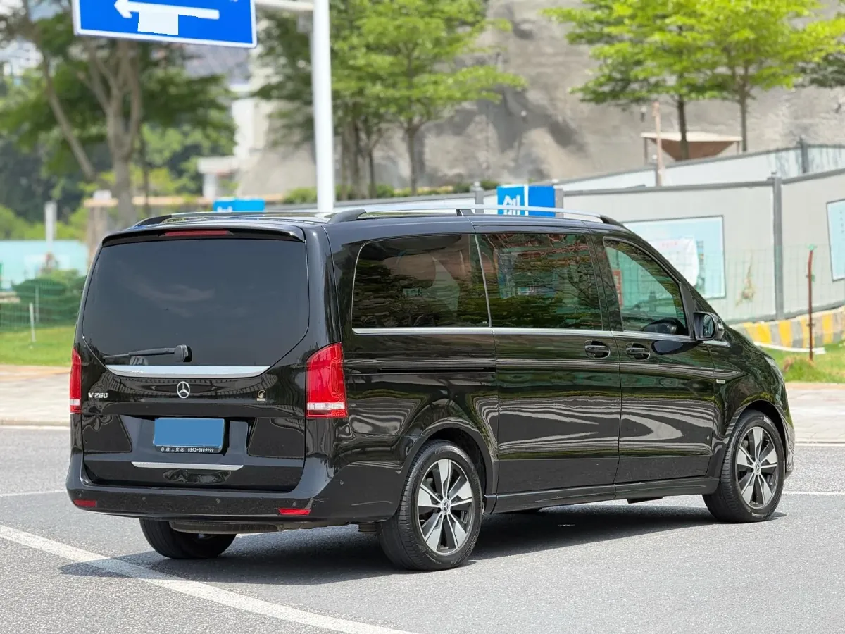 2020 Mercedes-Benz V Class 2.0T 211HP L4 9AT,autocango,china used car exporter,china ev exporter,chinese used car exporter,chinese used ev exporter