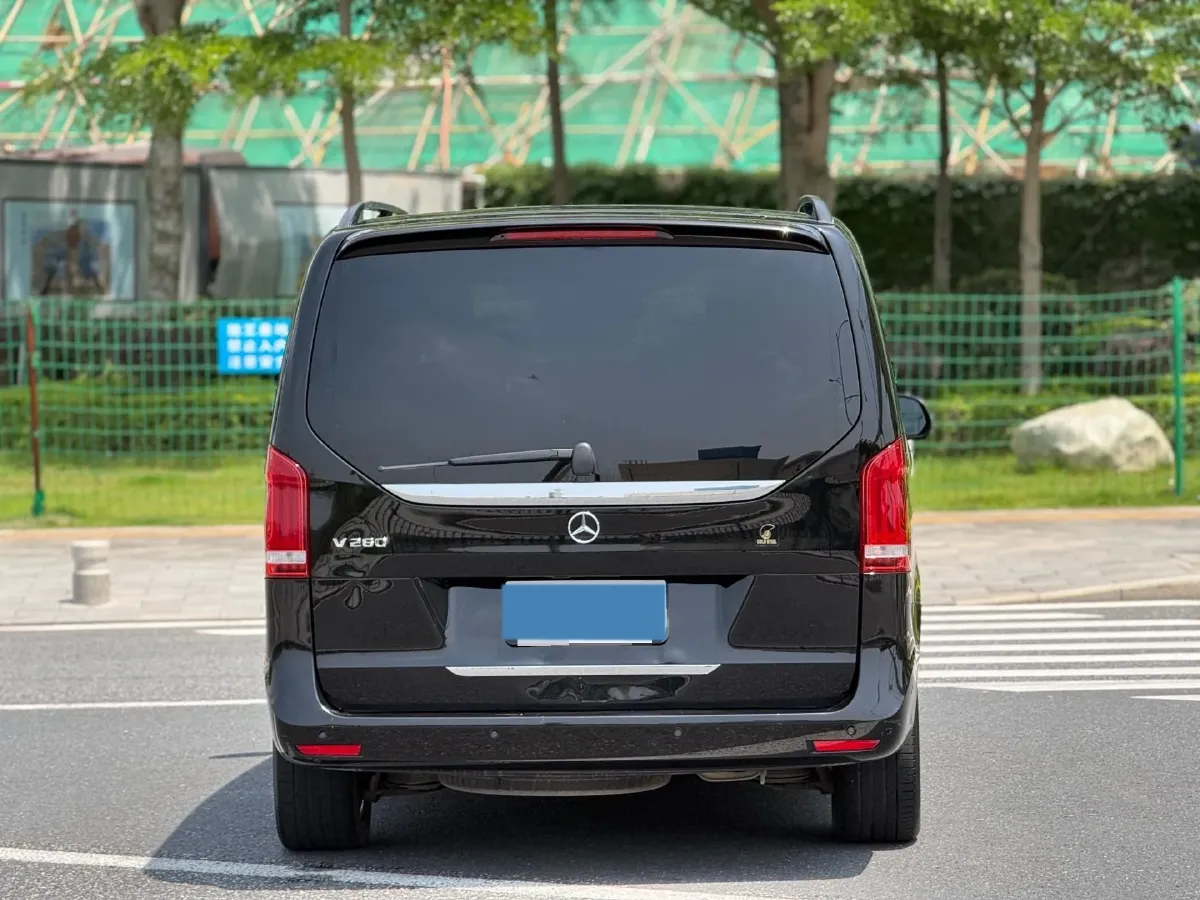 2020 Mercedes-Benz V Class 2.0T 211HP L4 9AT,autocango,china used car exporter,china ev exporter,chinese used car exporter,chinese used ev exporter