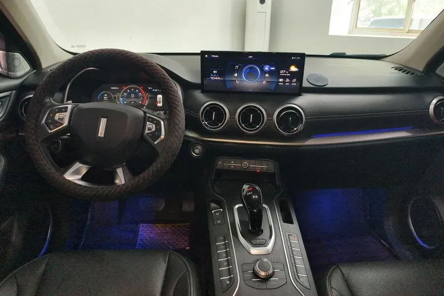2020 WEY VV6 2.0T 227HP L4 7DCT,autocango,china used car exporter,china ev exporter,chinese used car exporter,chinese used ev exporter