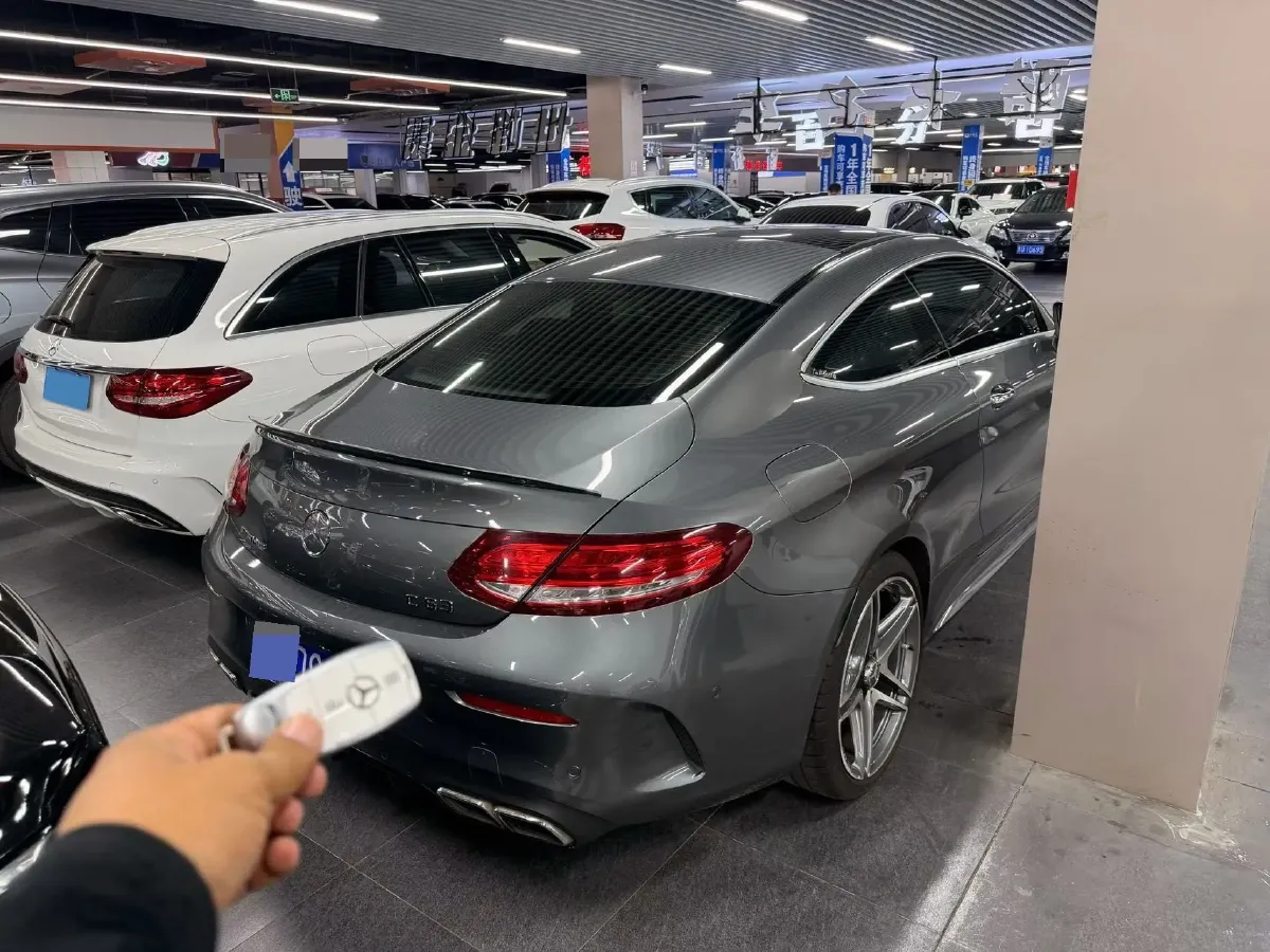 2016 Mercedes-Benz C AMG 4.0T 476HP V8 7AT,autocango,china used car exporter,china ev exporter,chinese used car exporter,chinese used ev exporter