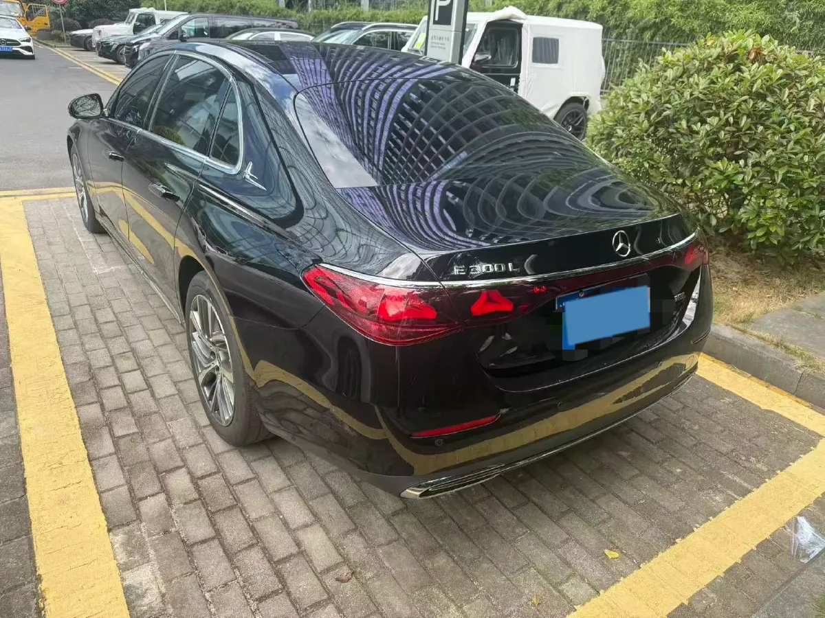 2025 Mercedes-Benz E Class 2.0T 258HP L4 9AT,autocango,china used car exporter,china ev exporter,chinese used car exporter,chinese used ev exporter
