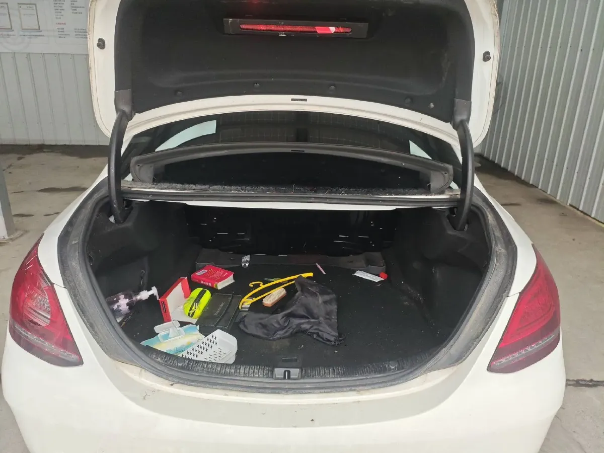 2020 Mercedes-Benz C Class 1.5T 184HP L4 9AT,autocango,china used car exporter,china ev exporter,chinese used car exporter,chinese used ev exporter