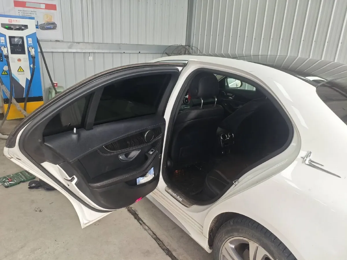 2020 Mercedes-Benz C Class 1.5T 184HP L4 9AT,autocango,china used car exporter,china ev exporter,chinese used car exporter,chinese used ev exporter