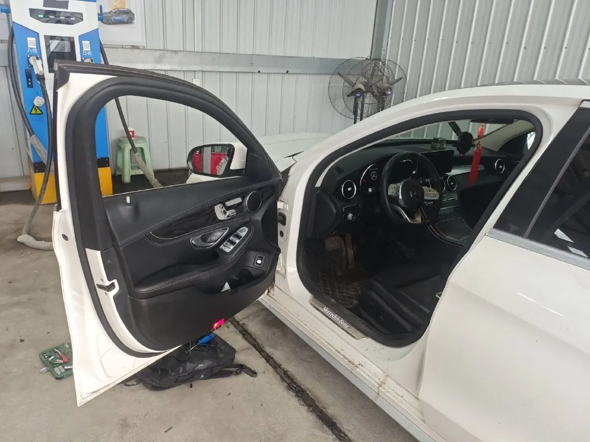 2020 Mercedes-Benz C Class 1.5T 184HP L4 9AT,autocango,china used car exporter,china ev exporter,chinese used car exporter,chinese used ev exporter