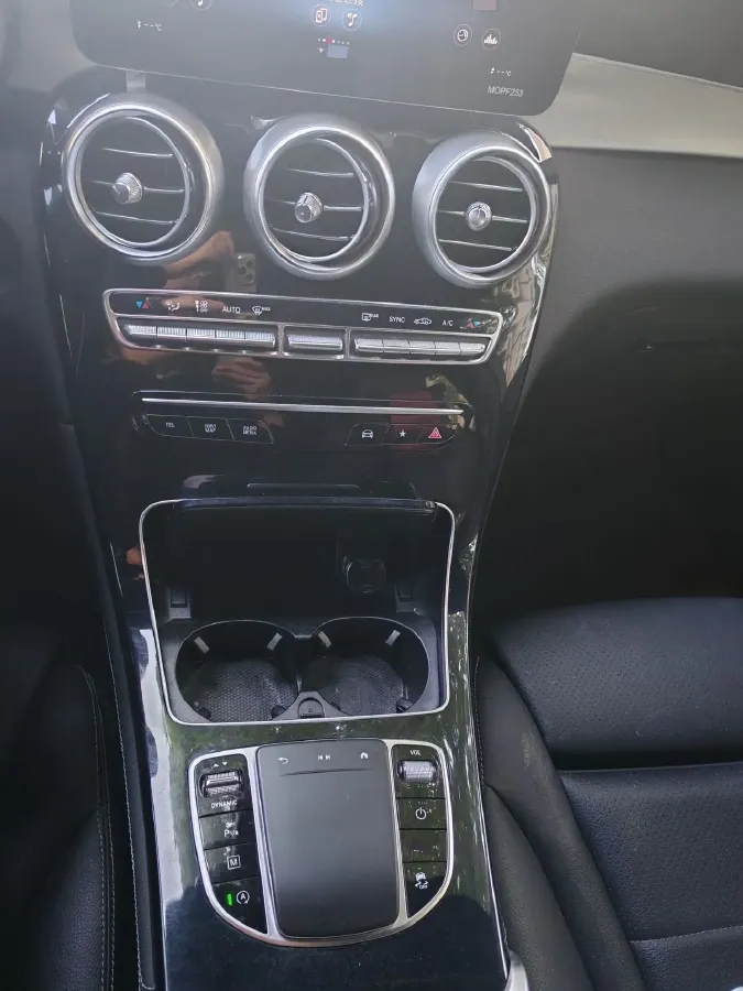 2020 Mercedes-Benz GLC Class 2.0T 197HP L4 9AT,autocango,china used car exporter,china ev exporter,chinese used car exporter,chinese used ev exporter