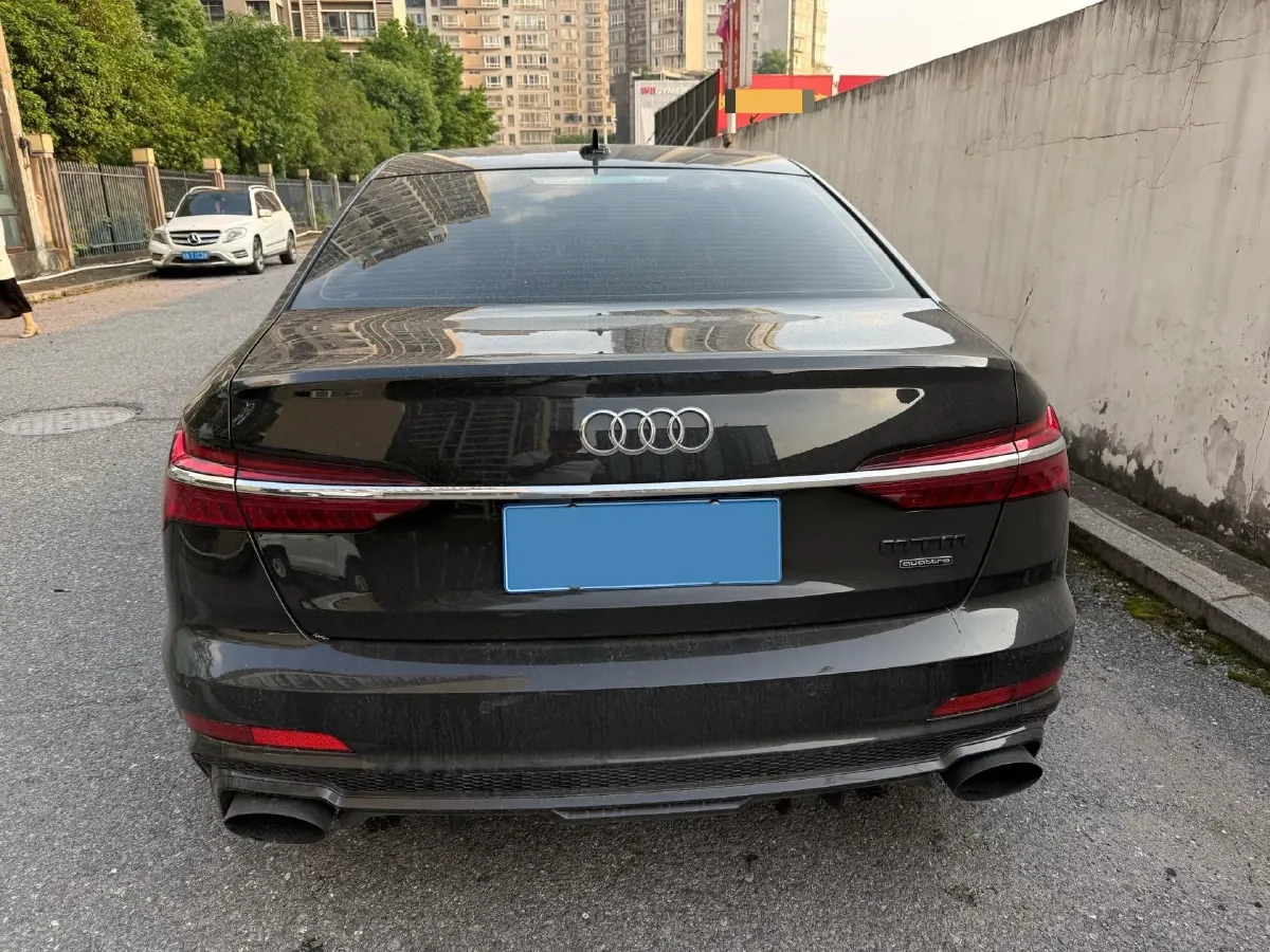 2023 Audi A6L 2.0T 245HP L4 7DCT,autocango,china used car exporter,china ev exporter,chinese used car exporter,chinese used ev exporter