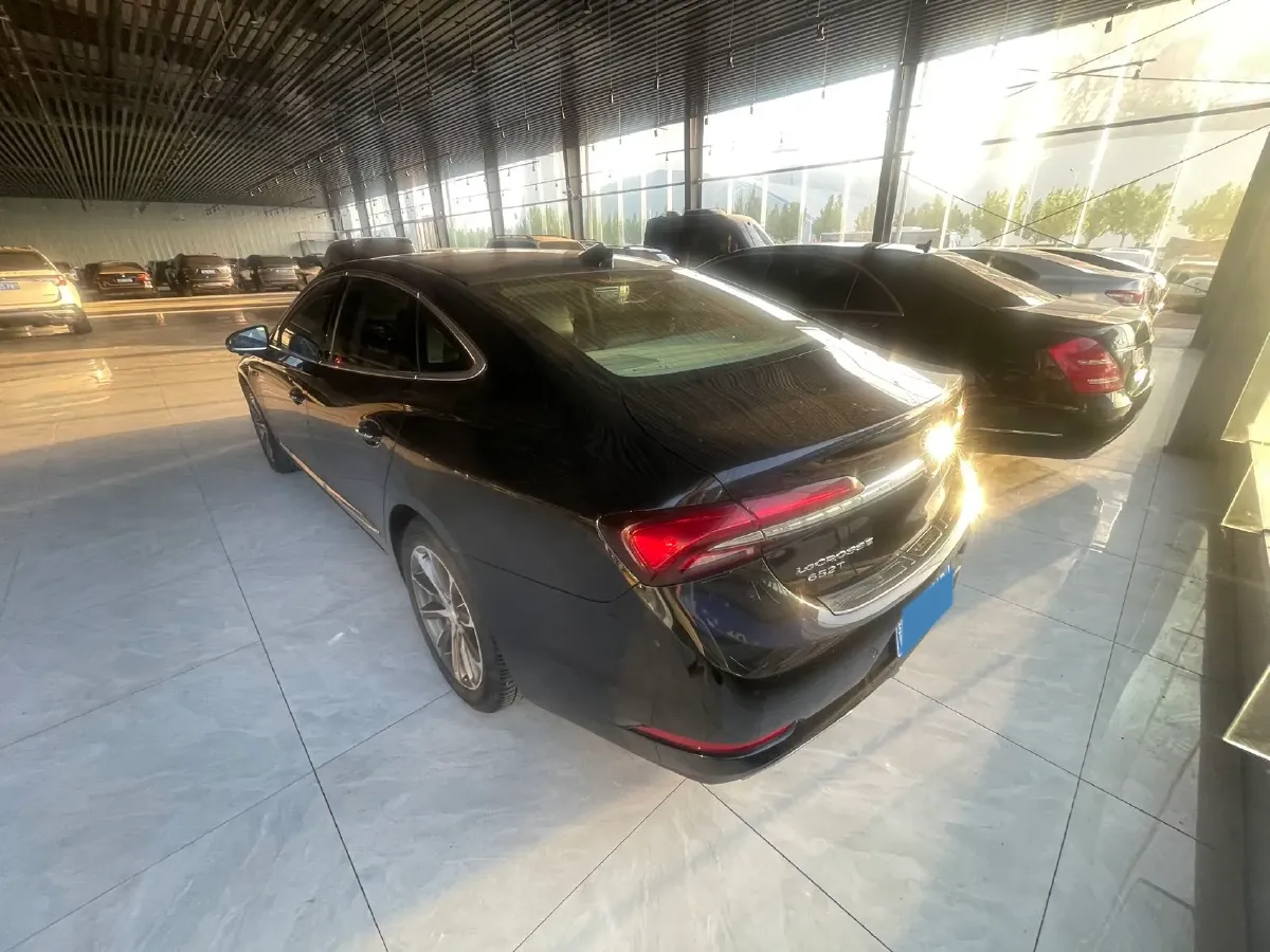 2021 Buick Larcosse 2.0T 237HP L4 9AT,autocango,china used car exporter,china ev exporter,chinese used car exporter,chinese used ev exporter