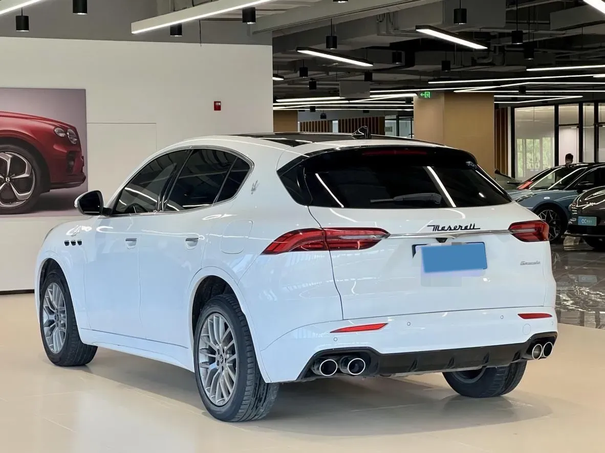 2023 Maserati Grecale 2.0T 300HP L4 8AT,autocango,china used car exporter,china ev exporter,chinese used car exporter,chinese used ev exporter