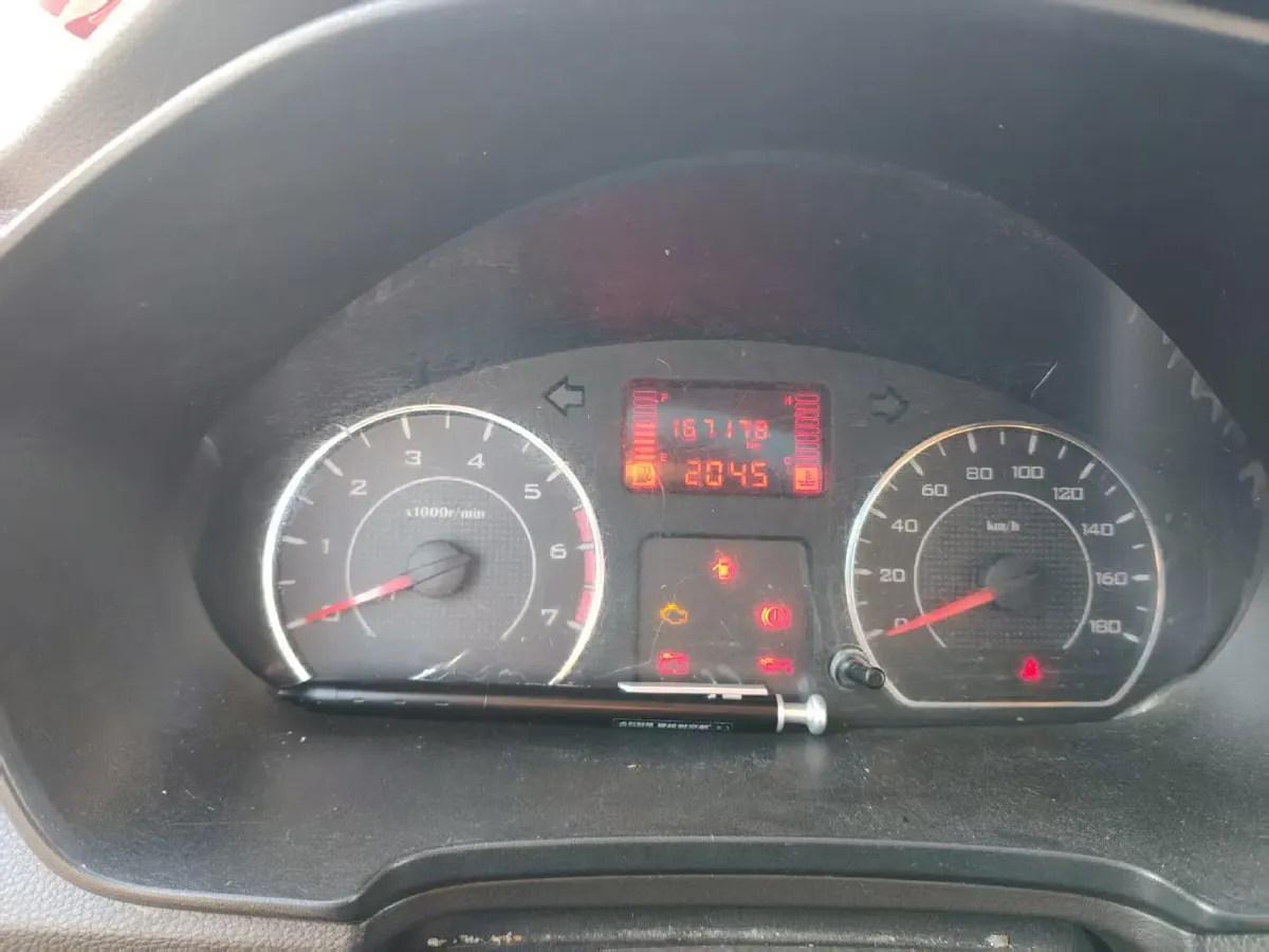 2019 WuLing HongGuang V 1.5L 99HP L4 6MT,autocango,china used car exporter,china ev exporter,chinese used car exporter,chinese used ev exporter