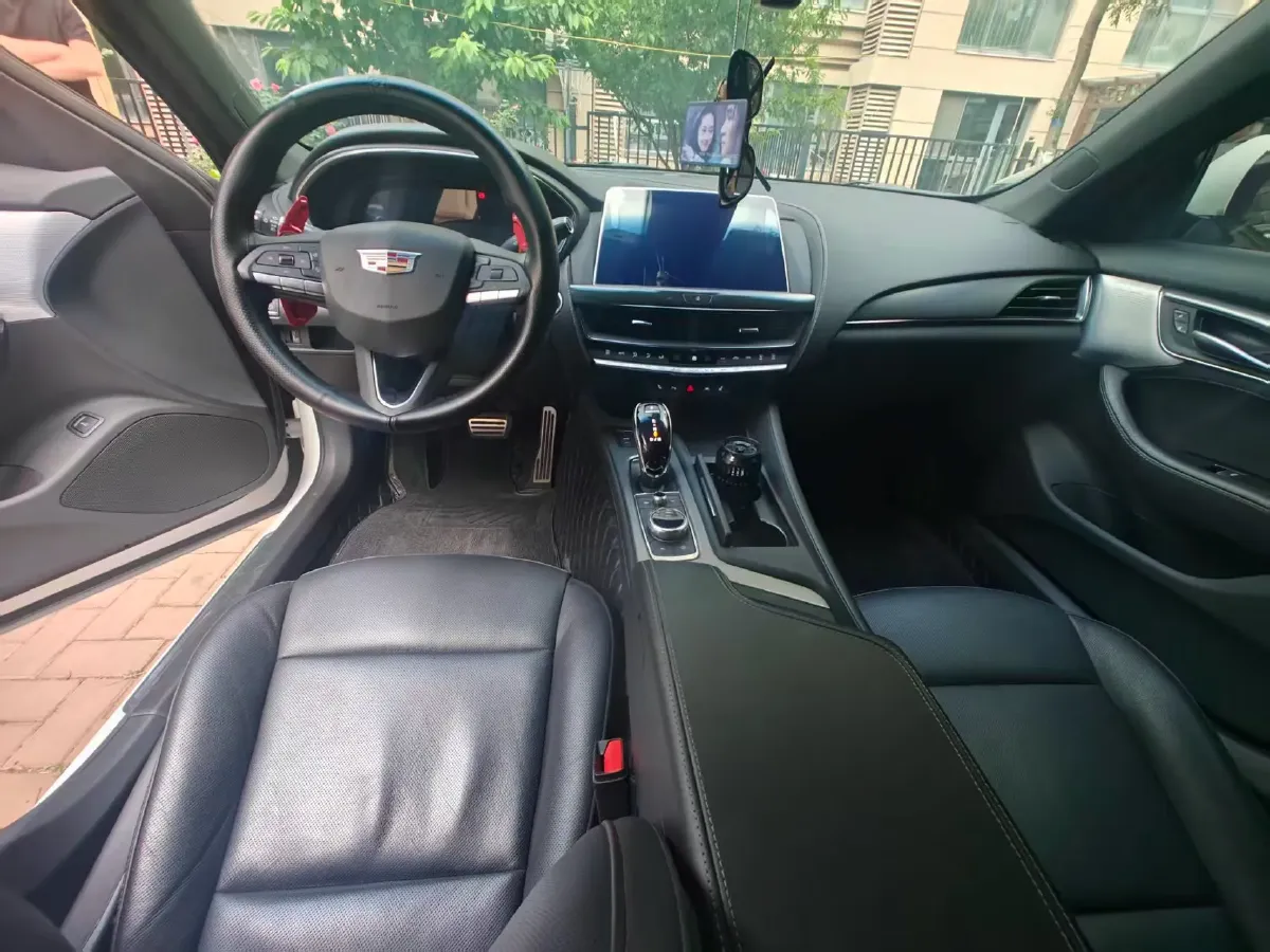 2024 Cadillac CT5 2.0T 237HP L4 10AT,autocango,china used car exporter,china ev exporter,chinese used car exporter,chinese used ev exporter
