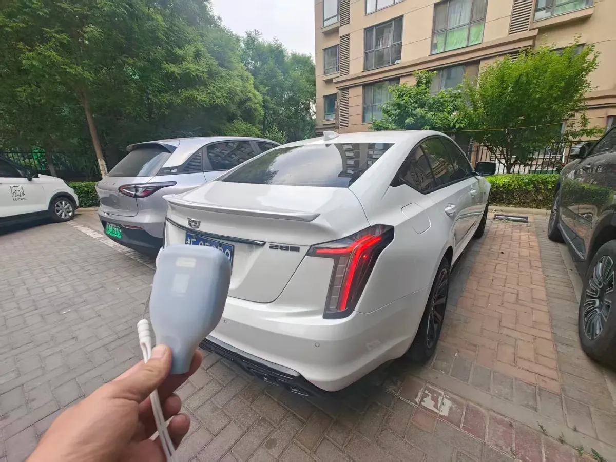 2024 Cadillac CT5 2.0T 237HP L4 10AT,autocango,china used car exporter,china ev exporter,chinese used car exporter,chinese used ev exporter