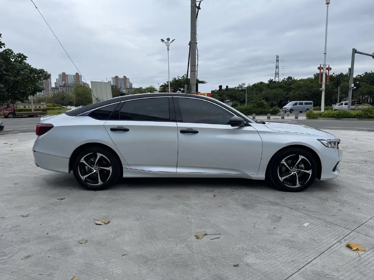 2022 Honda Accord 1.5T 194HP L4 CVT,autocango,china used car exporter,china ev exporter,chinese used car exporter,chinese used ev exporter