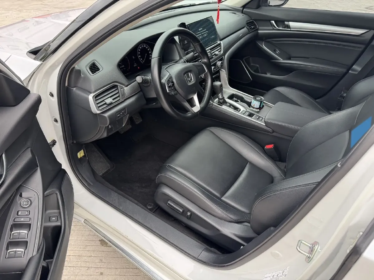2022 Honda Accord 1.5T 194HP L4 CVT,autocango,china used car exporter,china ev exporter,chinese used car exporter,chinese used ev exporter