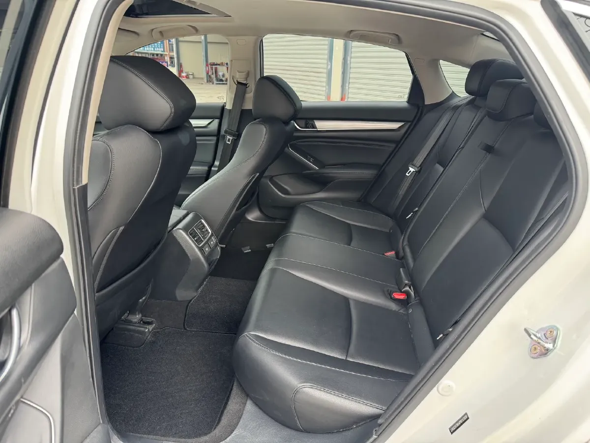 2022 Honda Accord 1.5T 194HP L4 CVT,autocango,china used car exporter,china ev exporter,chinese used car exporter,chinese used ev exporter