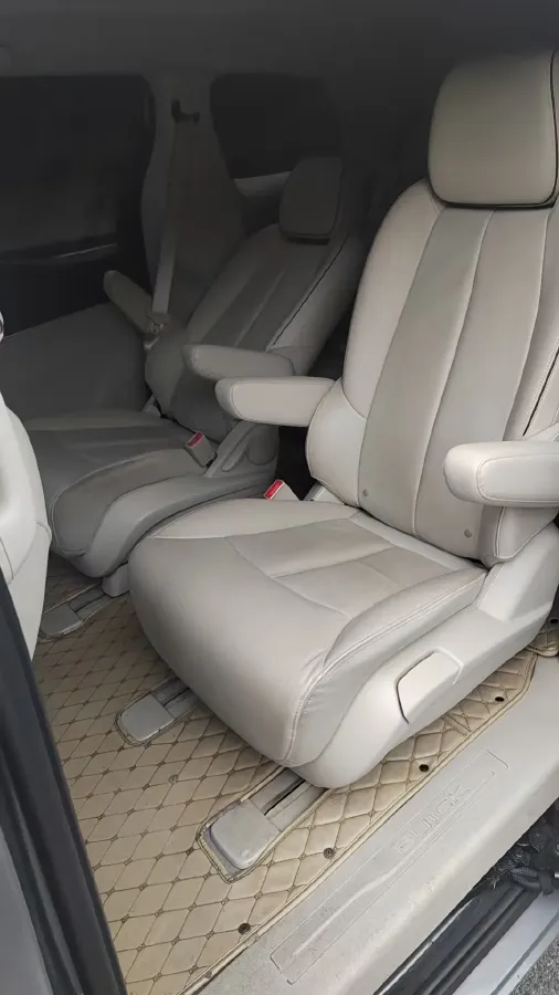 2021 Buick GL8 2.0T 237HP L4 9AT,autocango,china used car exporter,china ev exporter,chinese used car exporter,chinese used ev exporter
