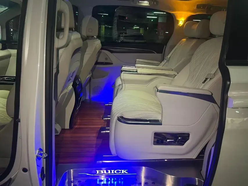 2020 Buick GL8 2.0T 237HP L4 9AT,autocango,china used car exporter,china ev exporter,chinese used car exporter,chinese used ev exporter