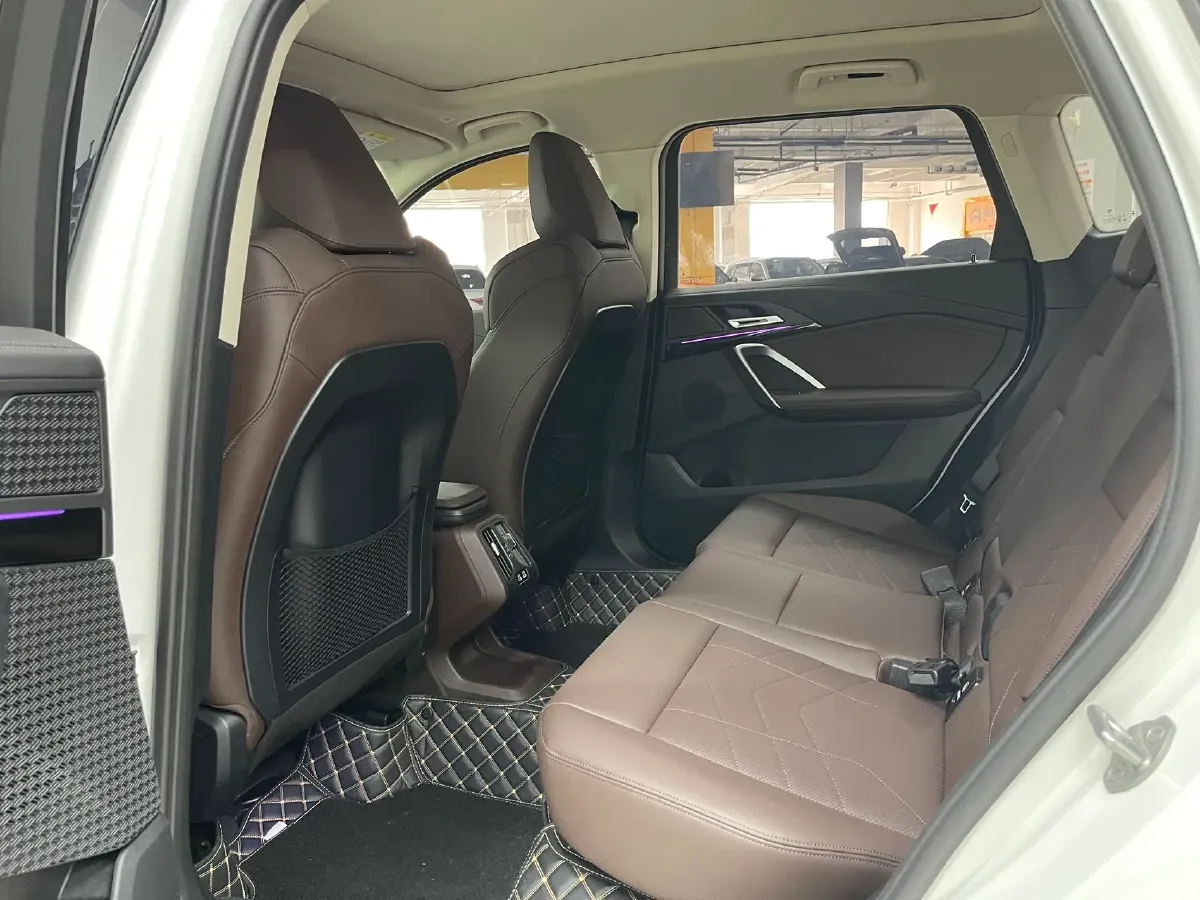 2023 BMW X1 1.5T 156HP L3 7DCT,autocango,china used car exporter,china ev exporter,chinese used car exporter,chinese used ev exporter
