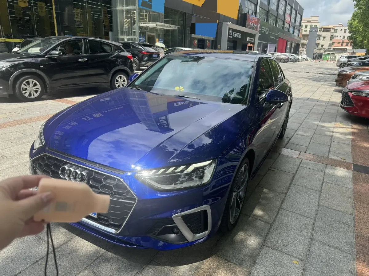 2020 Audi A4L 2.0T 190HP L4 7DCT,autocango,china used car exporter,china ev exporter,chinese used car exporter,chinese used ev exporter