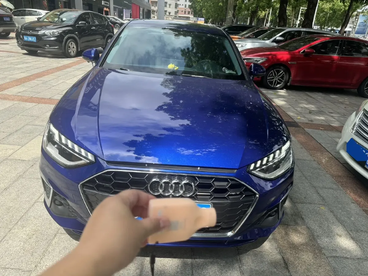 2020 Audi A4L 2.0T 190HP L4 7DCT,autocango,china used car exporter,china ev exporter,chinese used car exporter,chinese used ev exporter