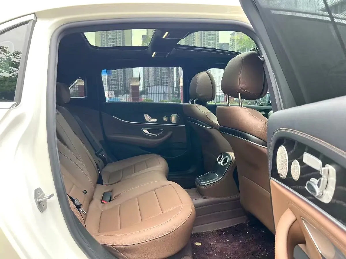 2021 Mercedes-Benz E Class 2.0T 258HP L4 9AT,autocango,china used car exporter,china ev exporter,chinese used car exporter,chinese used ev exporter