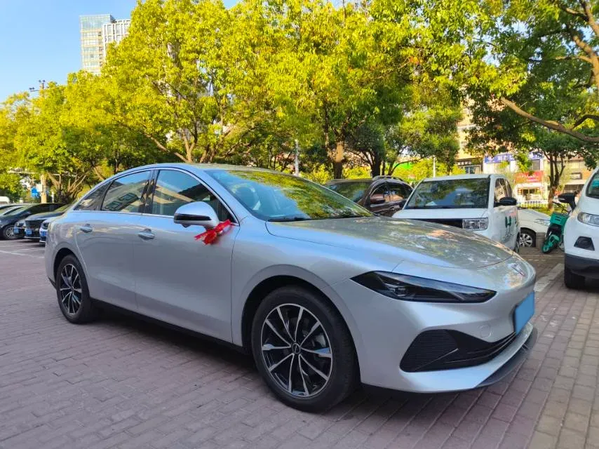 2025 Roewe D7 1.5L 112HP L4 1DHT PHEV 19.7KWH,autocango,china used car exporter,china ev exporter,chinese used car exporter,chinese used ev exporter