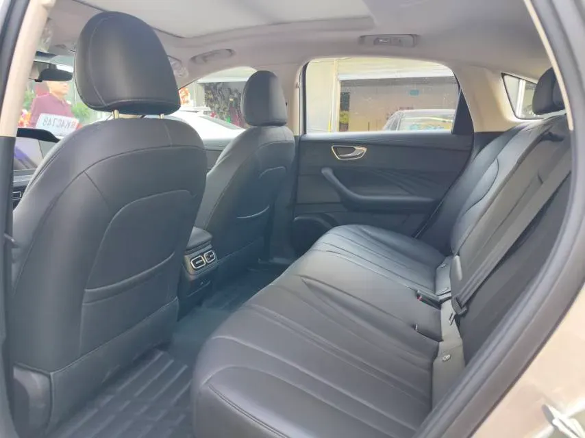 2025 Roewe D7 1.5L 112HP L4 1DHT PHEV 19.7KWH,autocango,china used car exporter,china ev exporter,chinese used car exporter,chinese used ev exporter