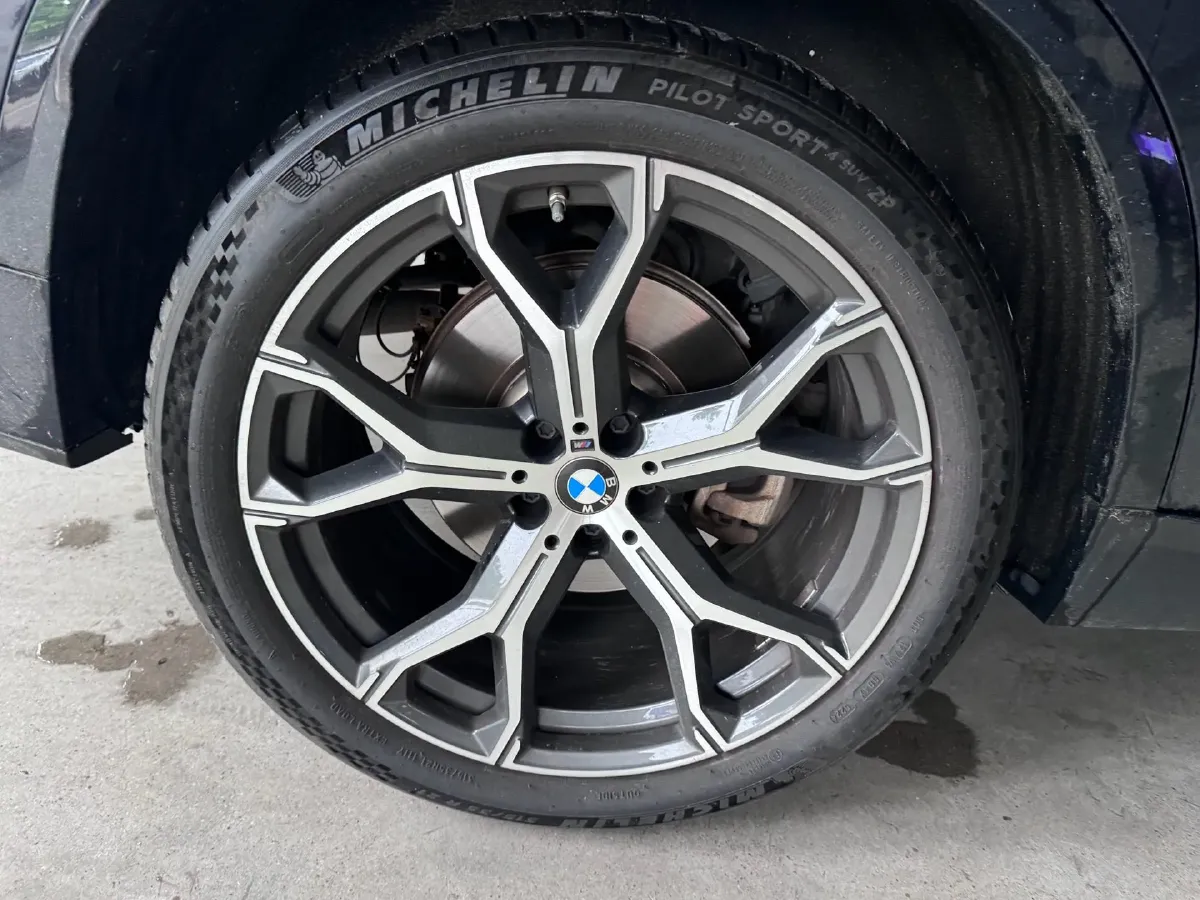 2022 BMW X5 3.0T 333HP L6 8AT,autocango,china used car exporter,china ev exporter,chinese used car exporter,chinese used ev exporter