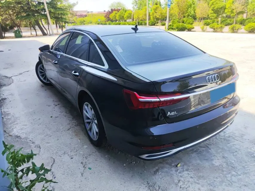 2024 Audi A6L 2.0T 190HP L4 7DCT,autocango,china used car exporter,china ev exporter,chinese used car exporter,chinese used ev exporter