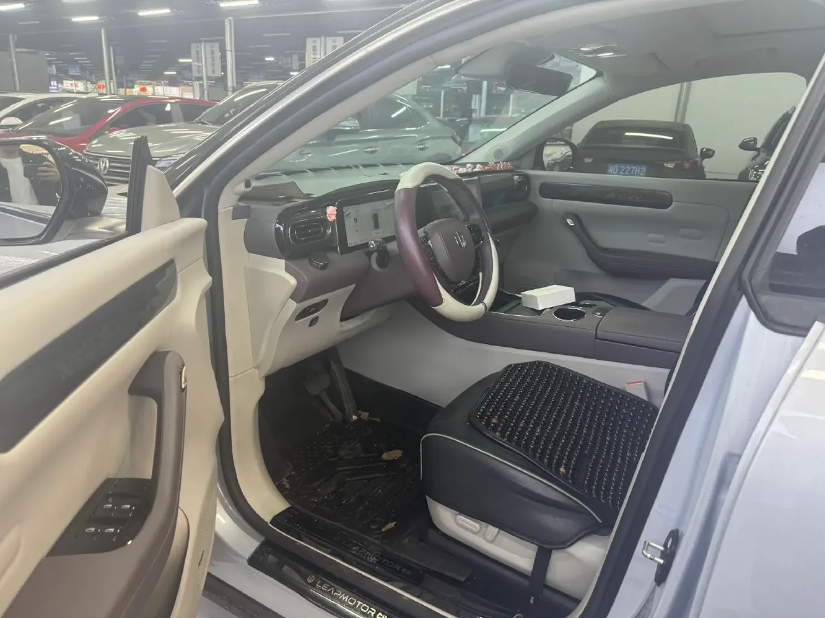 2023 Leapmotor C11 1.2T 131HP L3 REEV 43.74KWH,autocango,china used car exporter,china ev exporter,chinese used car exporter,chinese used ev exporter