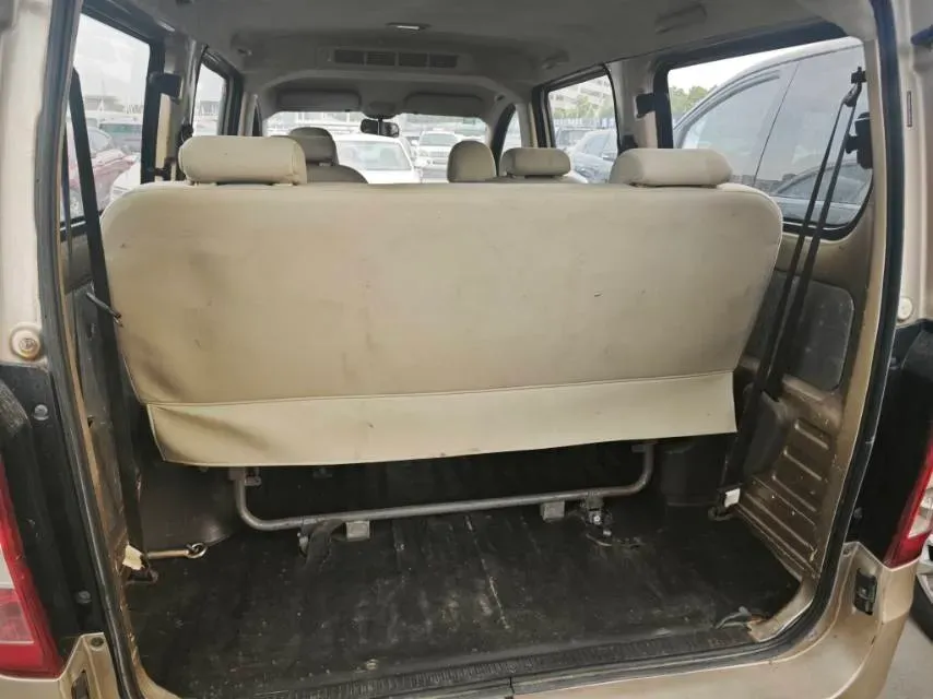 2018 WuLing RongGuang V 1.2L 88HP L4 5MT,autocango,china used car exporter,china ev exporter,chinese used car exporter,chinese used ev exporter