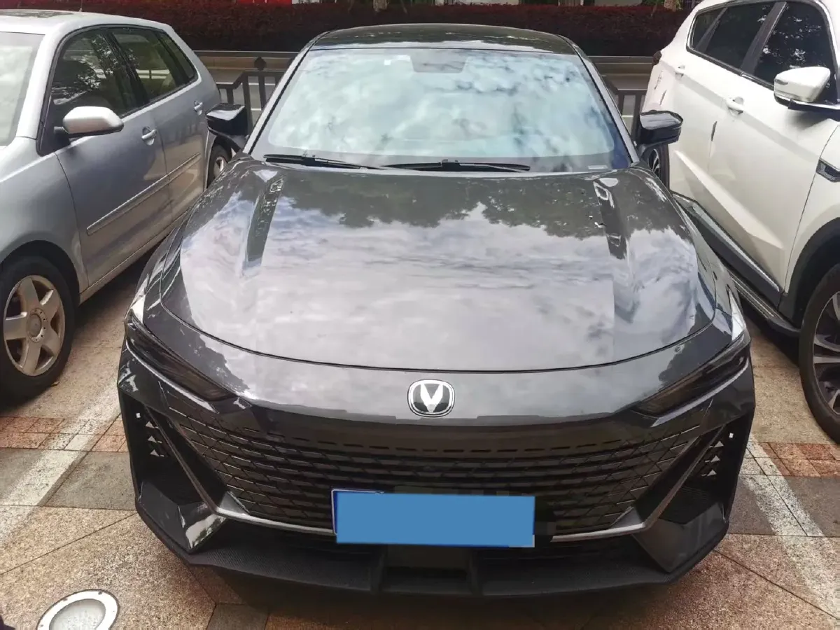 2022 ChangAn UNI-V 1.5T 188HP L4 7DCT,autocango,china used car exporter,china ev exporter,chinese used car exporter,chinese used ev exporter