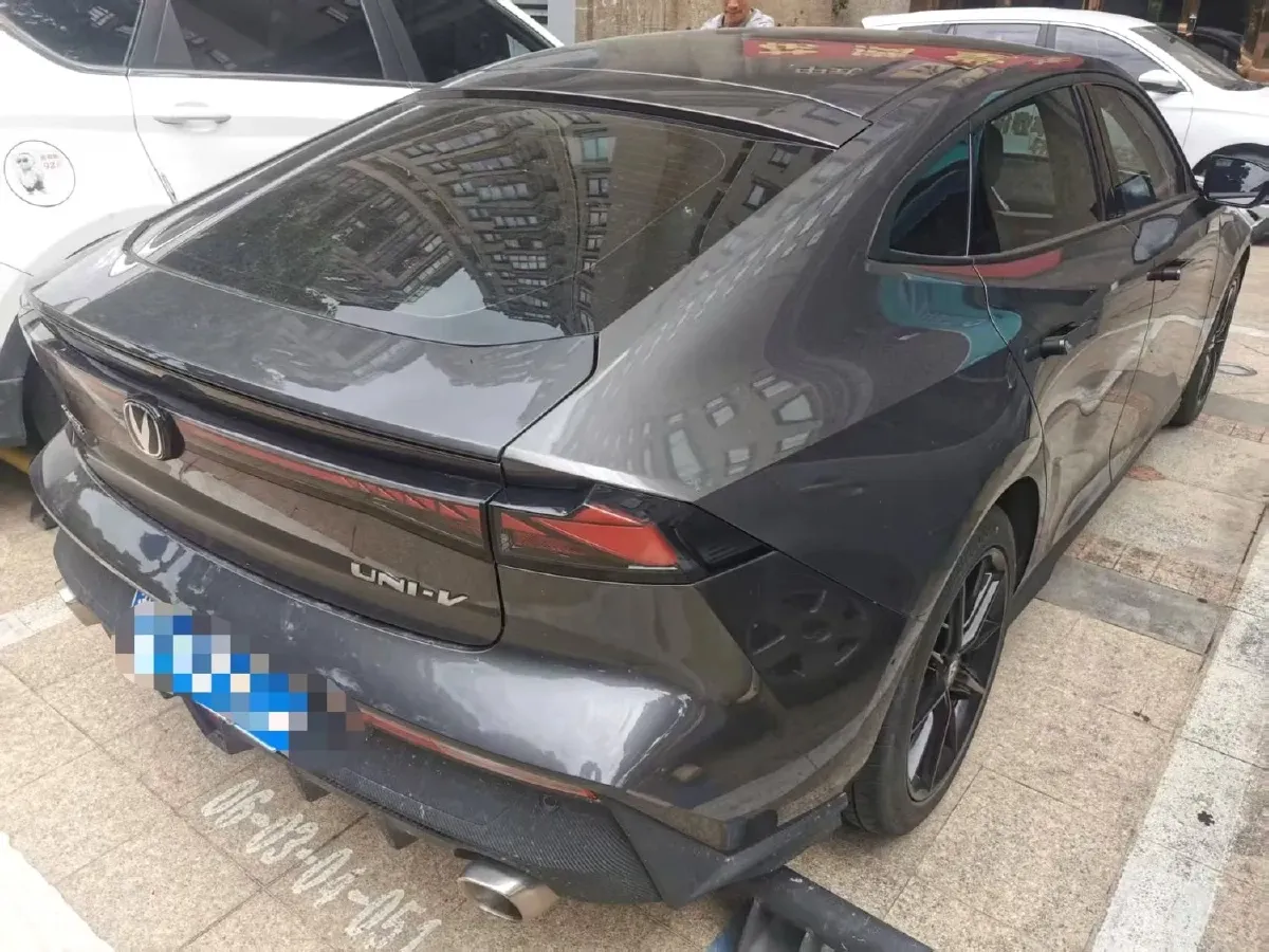 2022 ChangAn UNI-V 1.5T 188HP L4 7DCT,autocango,china used car exporter,china ev exporter,chinese used car exporter,chinese used ev exporter