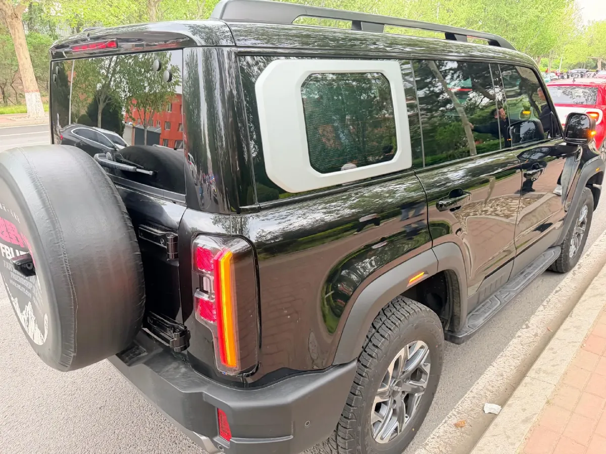 2024 Beijing BJ40 2.0T 245HP L4 8AT,autocango,china used car exporter,china ev exporter,chinese used car exporter,chinese used ev exporter