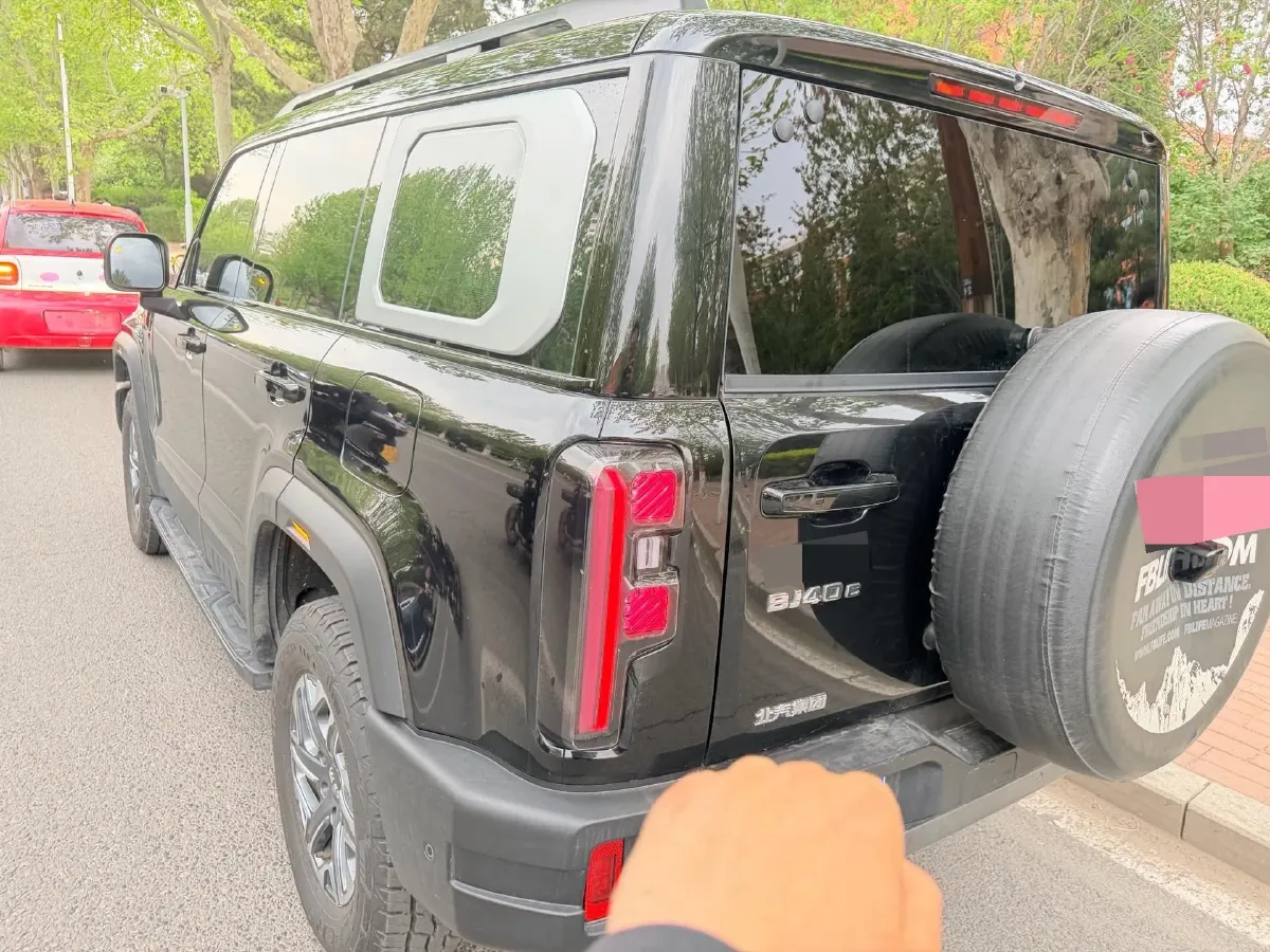2024 Beijing BJ40 2.0T 245HP L4 8AT,autocango,china used car exporter,china ev exporter,chinese used car exporter,chinese used ev exporter