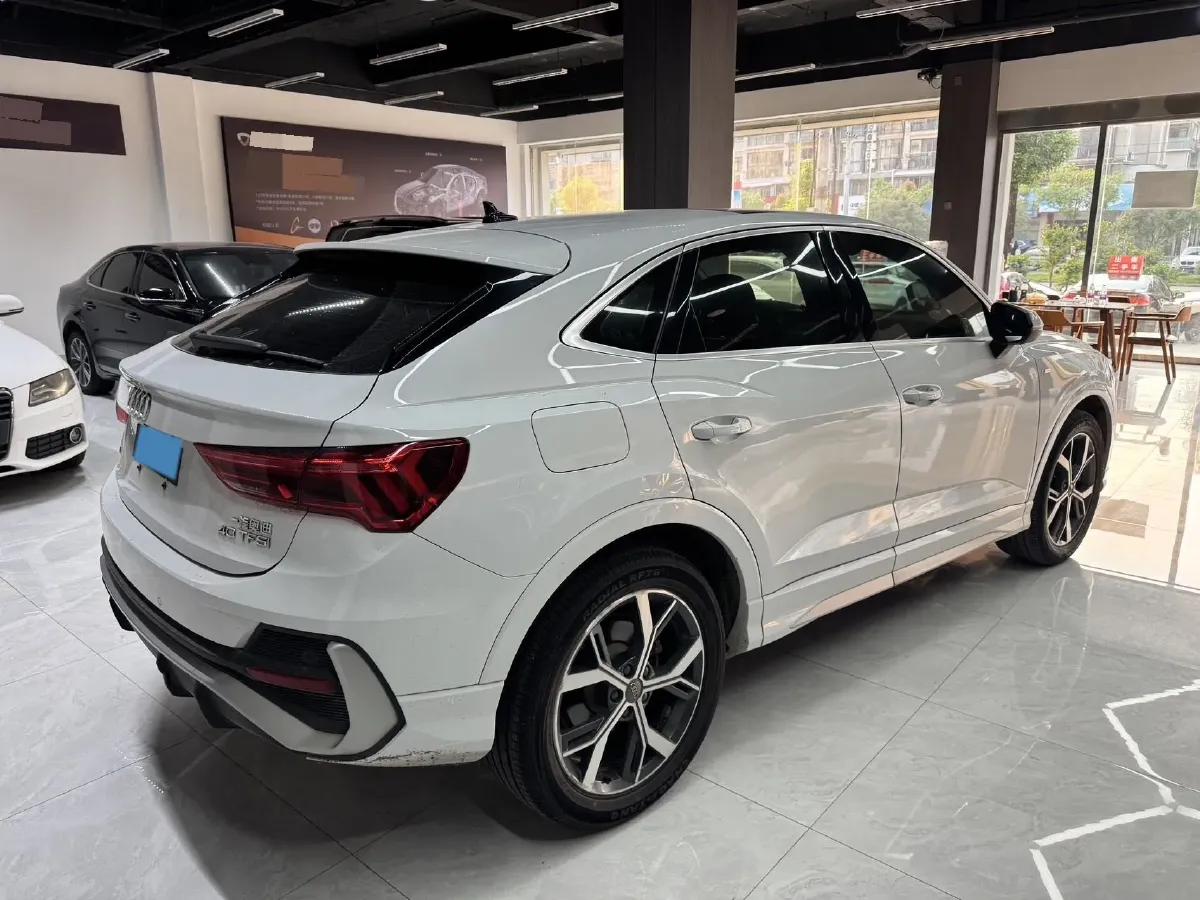 2020 Audi Q3 Sportback 2.0T 186HP L4 7DCT,autocango,china used car exporter,china ev exporter,chinese used car exporter,chinese used ev exporter