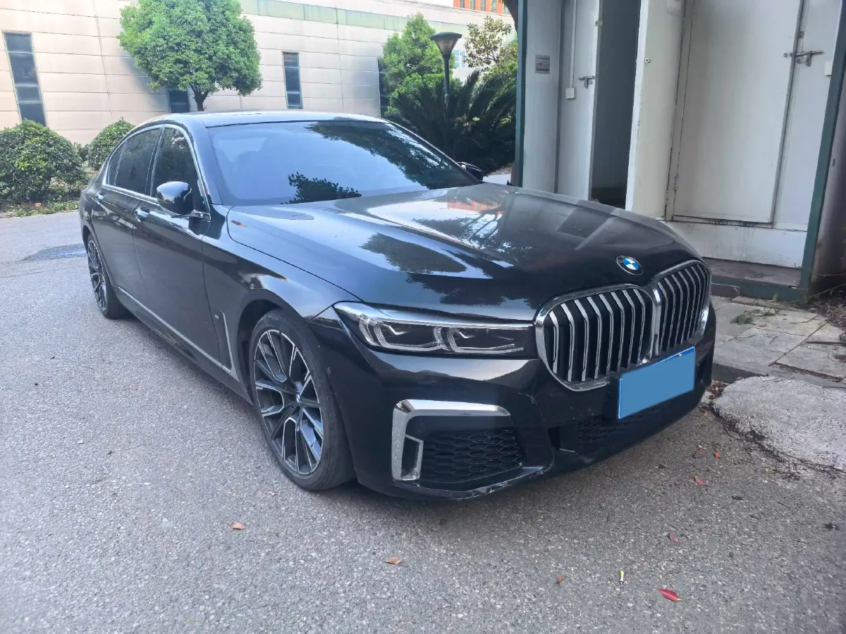 2019 BMW 7 Series 3.0T 340HP L6 8AT,autocango,china used car exporter,china ev exporter,chinese used car exporter,chinese used ev exporter