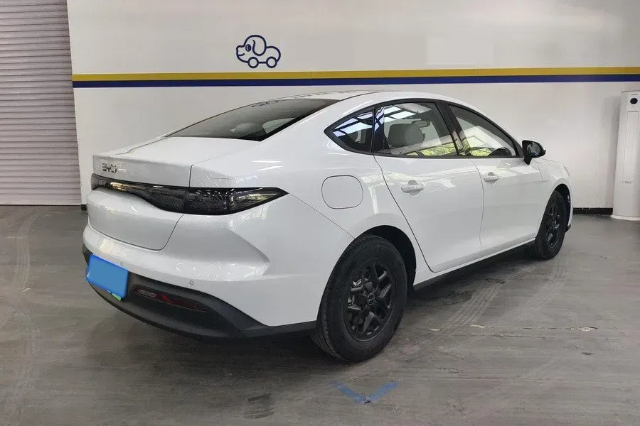 2025 BYD Seal05 DM-i 1.5L 101HP L4 E-CVT PHEV 7.68KWH,autocango,china used car exporter,china ev exporter,chinese used car exporter,chinese used ev exporter