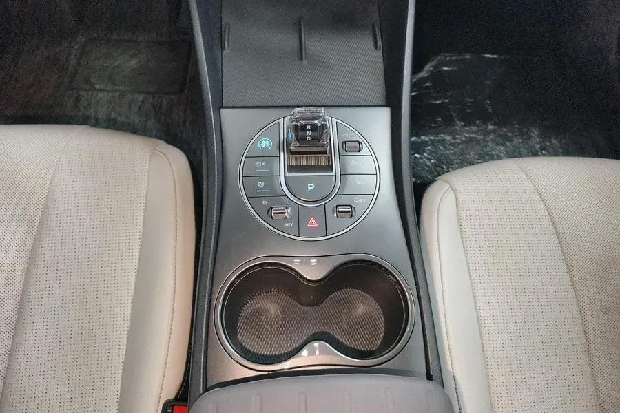 2025 BYD Seal05 DM-i 1.5L 101HP L4 E-CVT PHEV 7.68KWH,autocango,china used car exporter,china ev exporter,chinese used car exporter,chinese used ev exporter