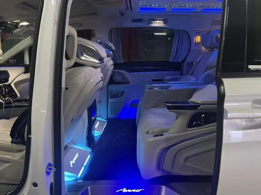 2022 Buick GL8 2.0T 237HP L4 9AT,autocango,china used car exporter,china ev exporter,chinese used car exporter,chinese used ev exporter