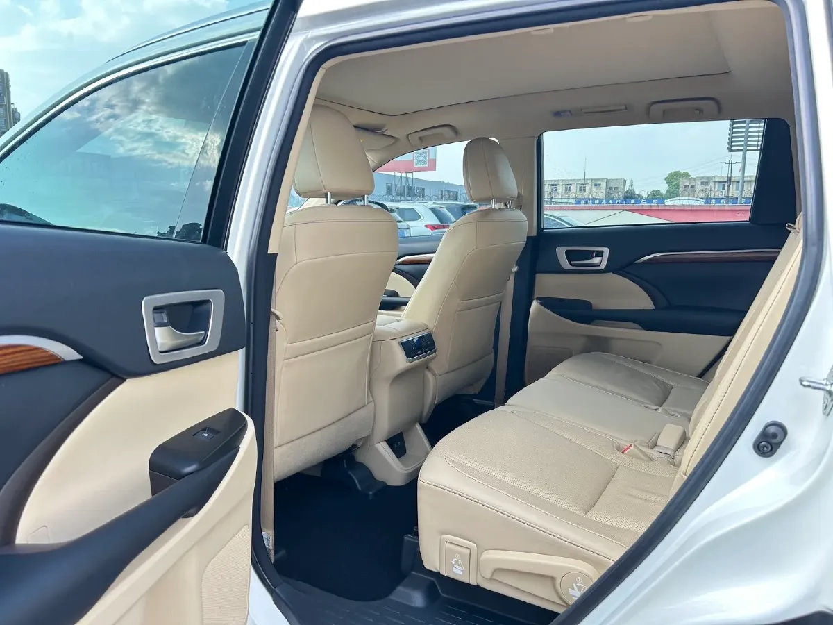 2019 Mazda CX-8 2.5L 192HP L4 6AT,autocango,china used car exporter,china ev exporter,chinese used car exporter,chinese used ev exporter