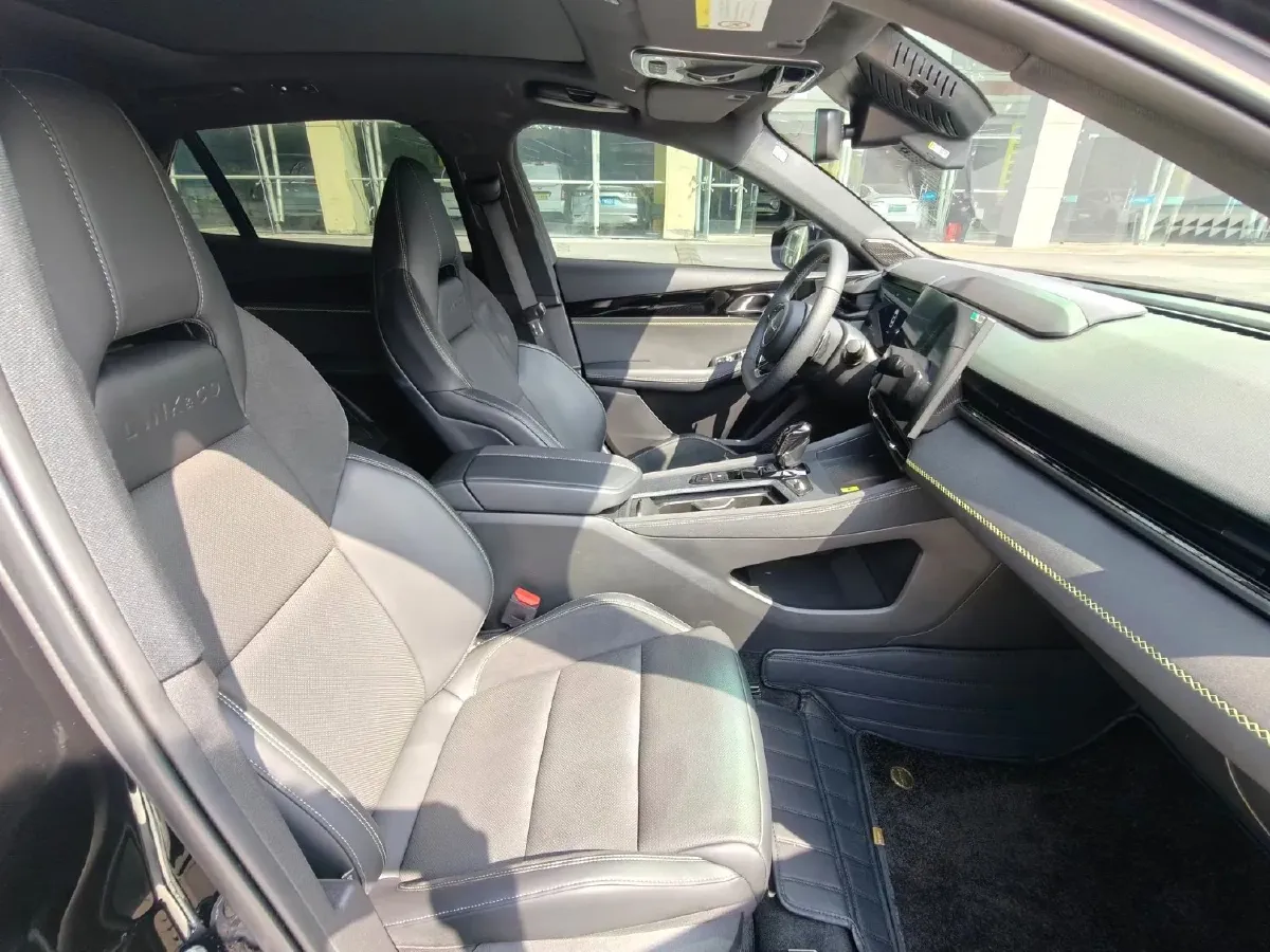 2023 LYNK&CO 03 2.0T 254HP L4 7DCT,autocango,china used car exporter,china ev exporter,chinese used car exporter,chinese used ev exporter