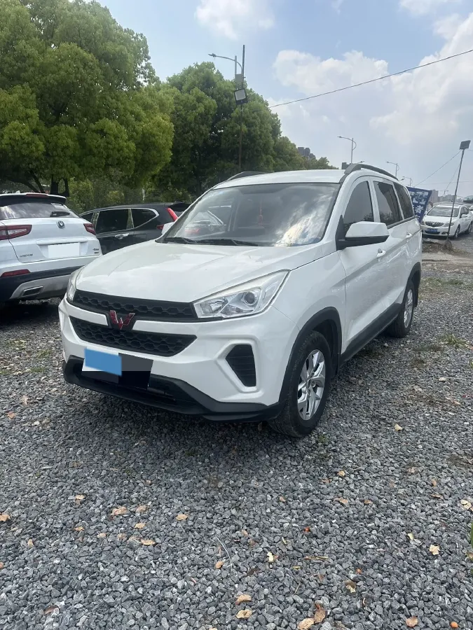 2018 WuLing HongGuang S3 1.5L 112HP L4 6MT,autocango,china used car exporter,china ev exporter,chinese used car exporter,chinese used ev exporter